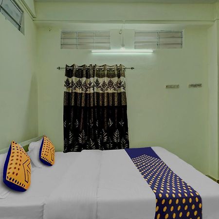 Spot On Rainbow Lodge غاواهاتي المظهر الخارجي الصورة