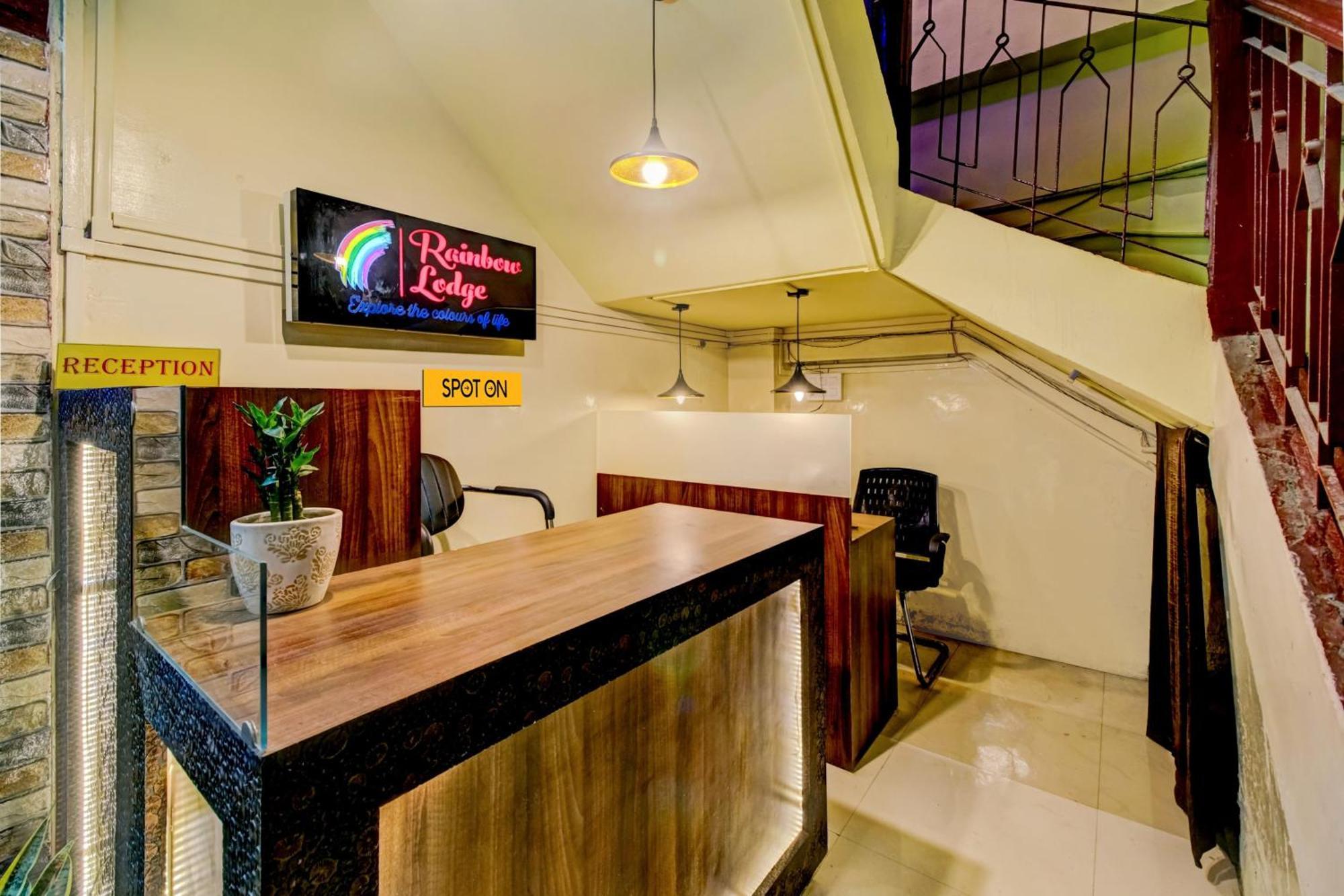 Spot On Rainbow Lodge غاواهاتي المظهر الخارجي الصورة
