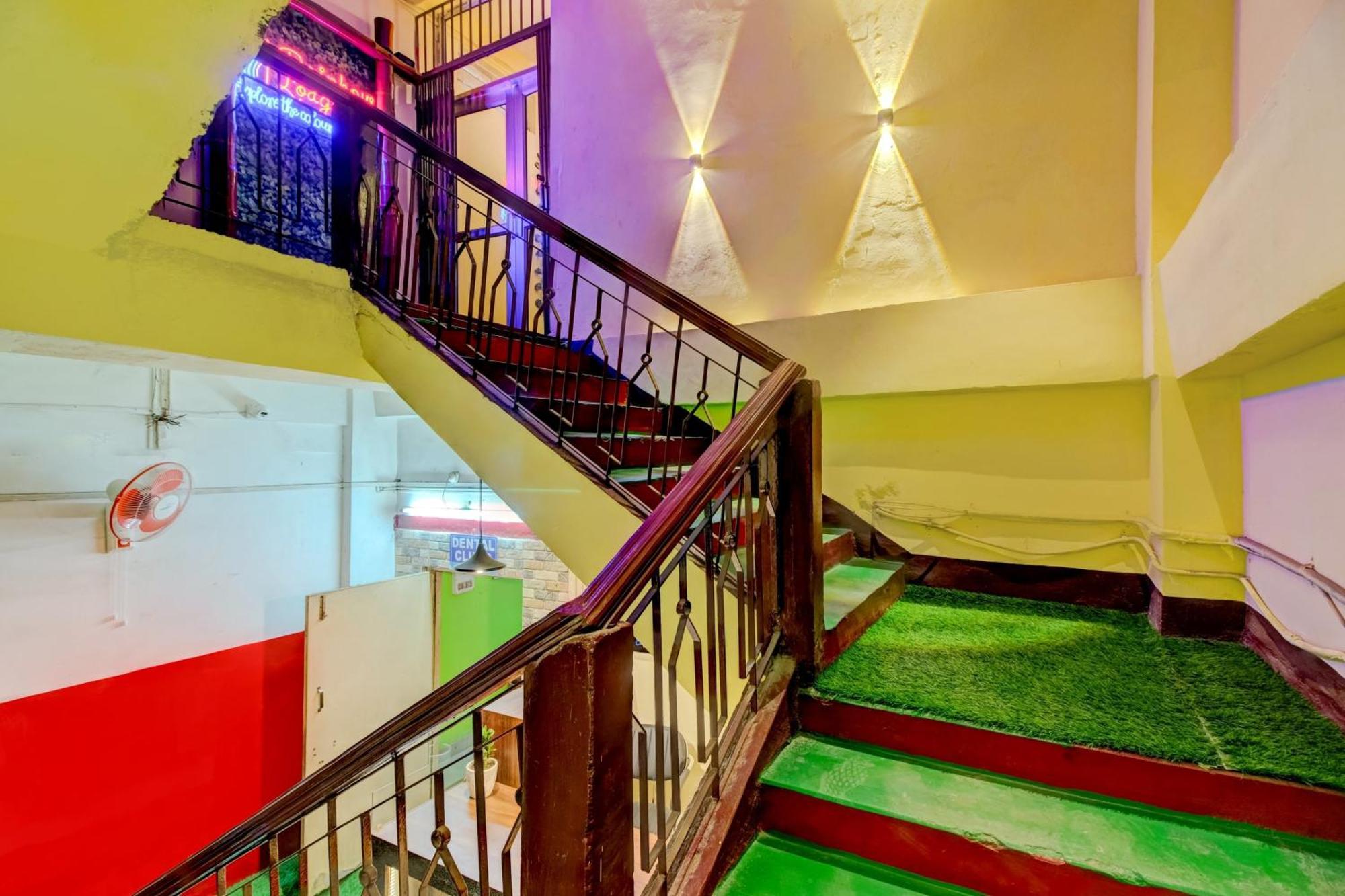 Spot On Rainbow Lodge غاواهاتي المظهر الخارجي الصورة