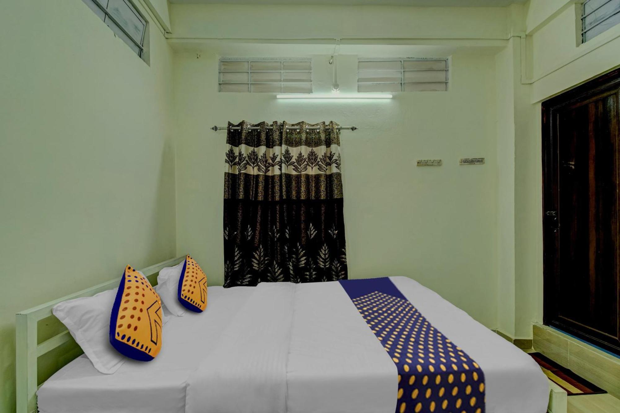 Spot On Rainbow Lodge غاواهاتي المظهر الخارجي الصورة